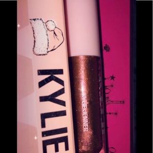 Kylie Cosmetics Makeup - Kylie high gloss yesss girl brand new ! Kylie Cosmetics Makeup - Kylie high gloss yesss girl brand new !